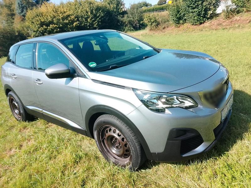 Grau Gebraucht 2017 Peugeot 3008 SUV | 9.900 € (Superpreis) - Bild 1/4