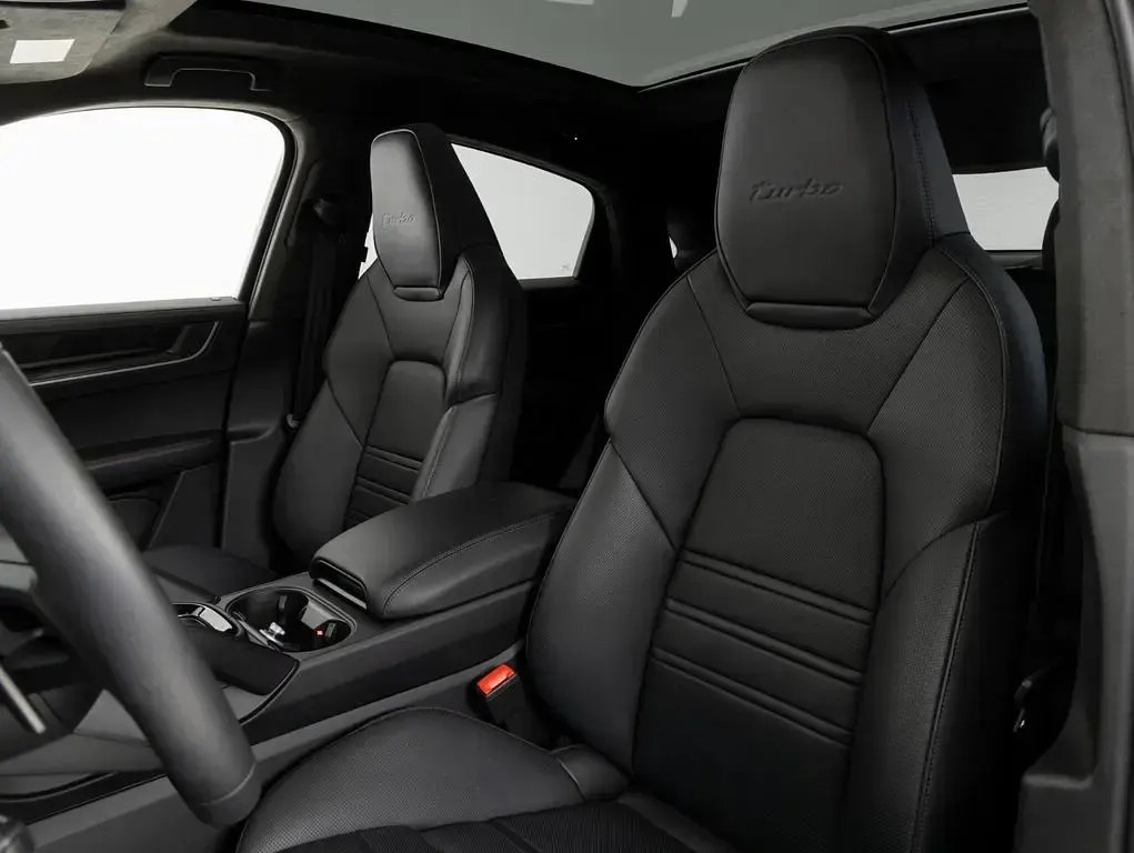 Gebraucht Porsche Cayenne Turbo E-Hybrid 740 PS (544 kW) 2025 Grau SUV