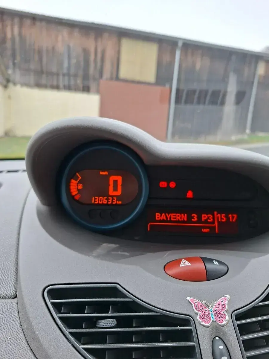 Używany Renault Twingo Expression 75 KM (55 kW) 2007 Czarny Hatchback