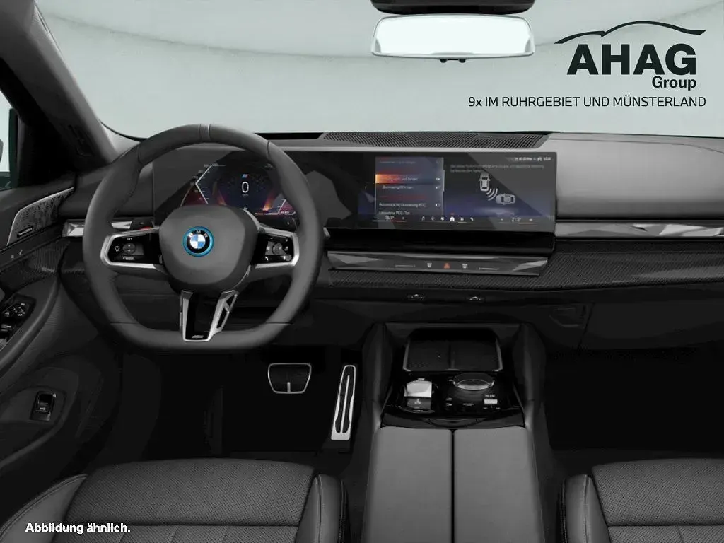 Neu BMW 550e Sport Line 489 PS (359 kW) 2026 Schwarz Limousine