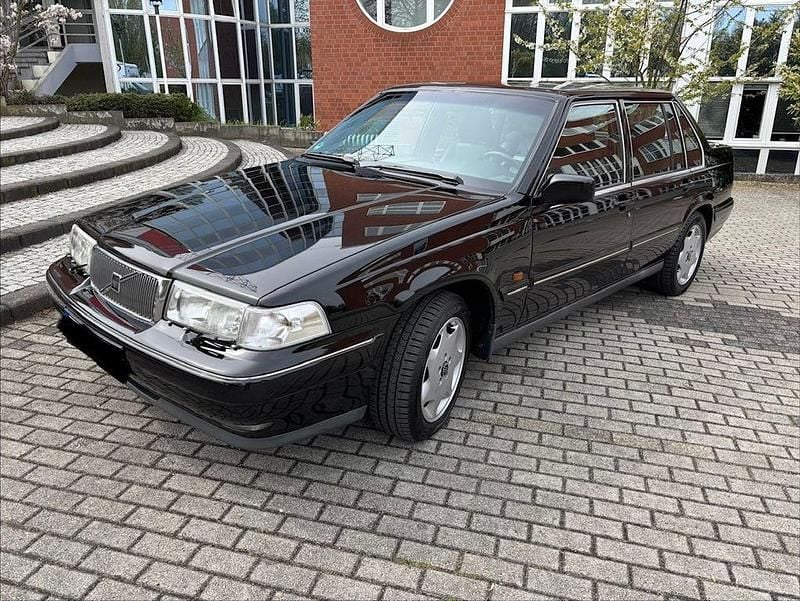 Second-hand Volvo 960 204 CP (150 kW) 1994 Negru Berlinǎ