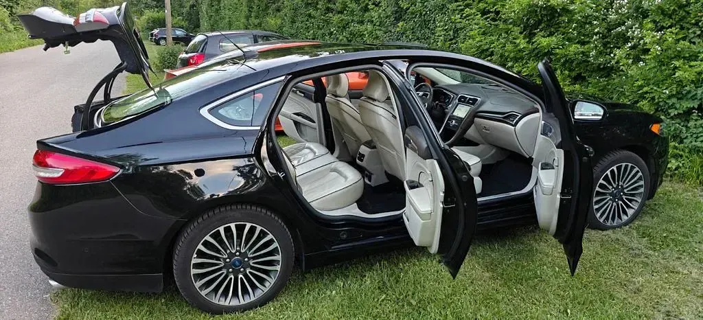 Gebraucht Ford Fusion 262 PS (192 kW) 2017 Schwarz Limousine