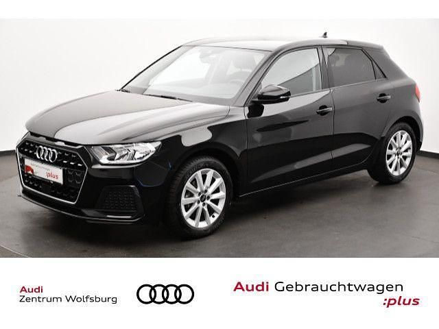 Schwarz (metallic) Gebraucht 2024 Audi A1 Sportback Advanced Plus Kleinwagen | 21.280 € (Fairer Preis) - Bild 1/4