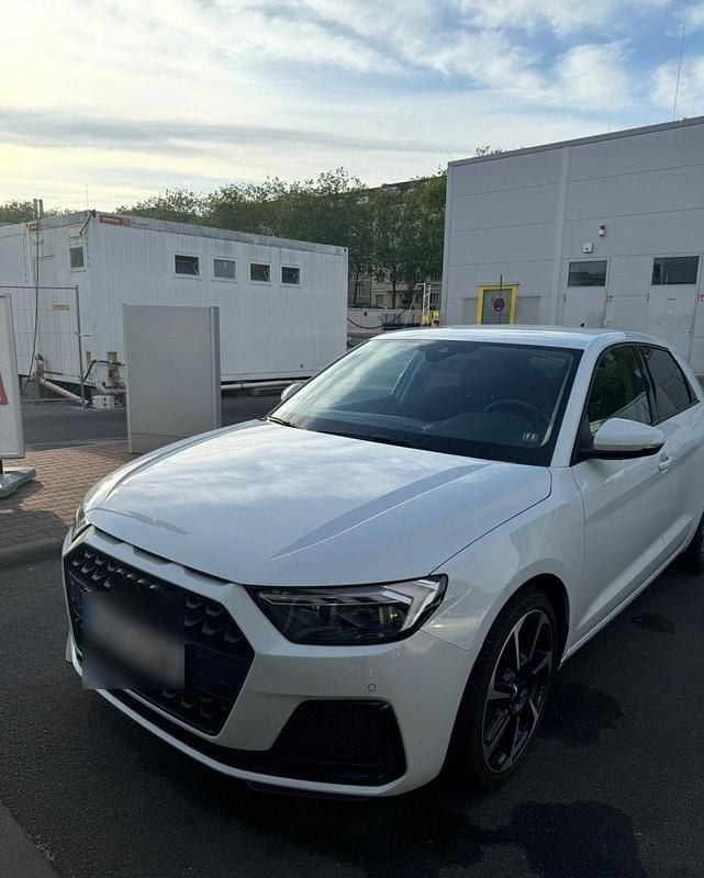 Weiß Gebraucht 2019 Audi A1 Ambiente Kleinwagen | 22.999 € (Fairer Preis) - Bild 1/4