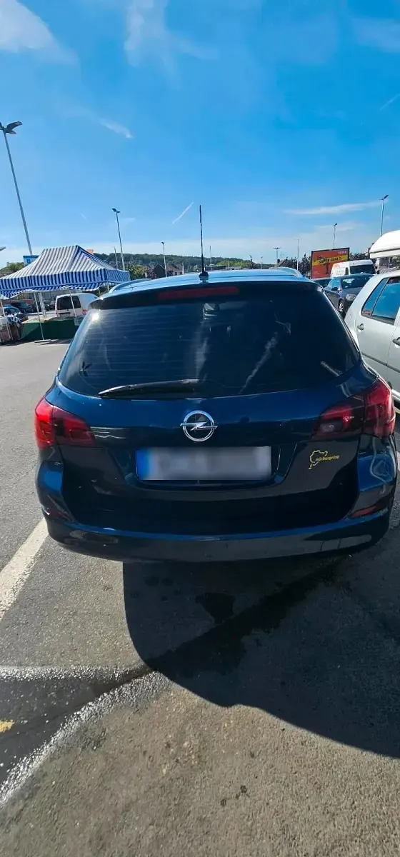 Gebraucht Opel Astra 125 PS (91 kW) 2011 Andere farben Kombi