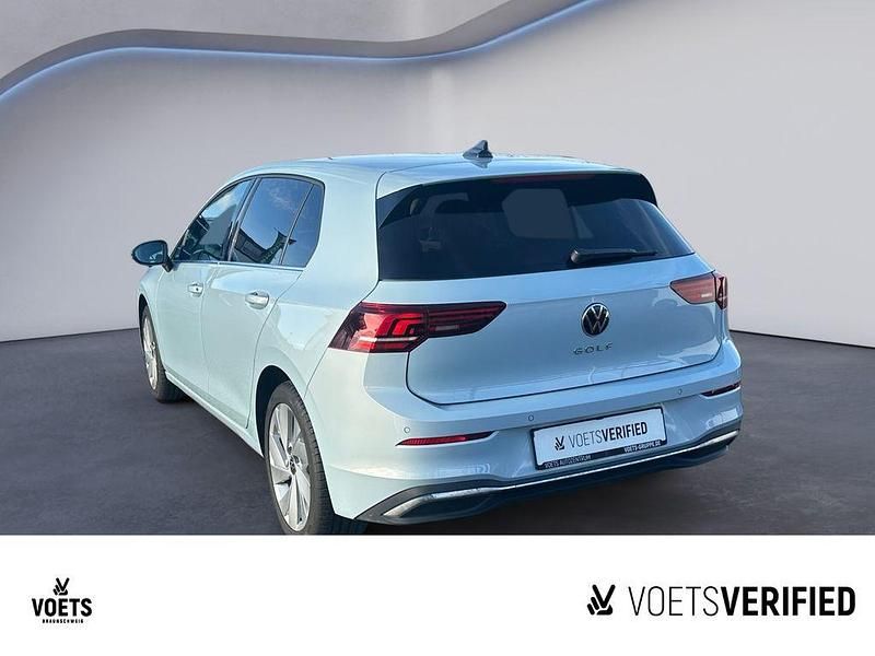 Gebraucht VW Golf VIII Style 150 PS (110 kW) 2025 Crystal ice blue metallic Limousine