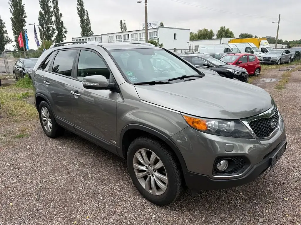 Gebraucht Kia Sorento Spirit 197 PS (144 kW) 2011 Silber SUV