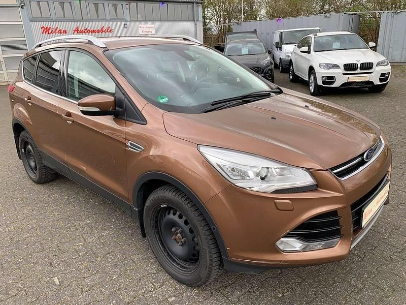 Gebraucht Ford Kuga Titanium 140 PS (102 kW) 2013 Canyonbraun (metallic) SUV