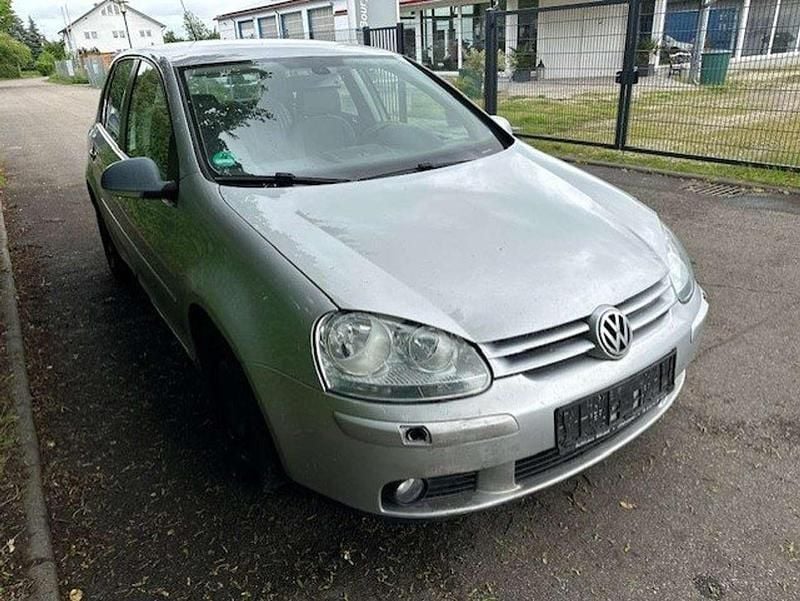 Gebraucht VW Golf IV Comfortline 116 PS (85 kW) 2006 Reflexsilber metallic Kleinwagen