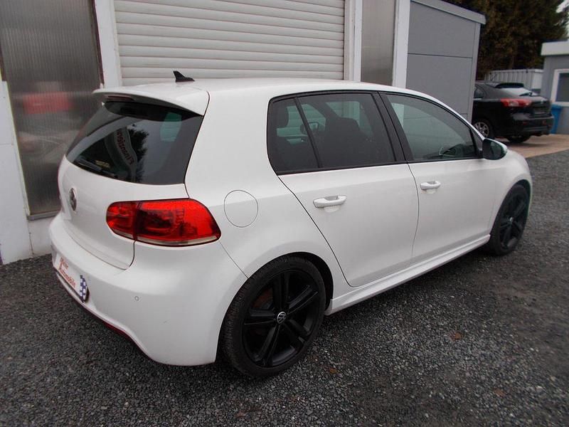 Gebraucht VW Golf VII Highline 122 PS (89 kW) 2012 Weiß Limousine