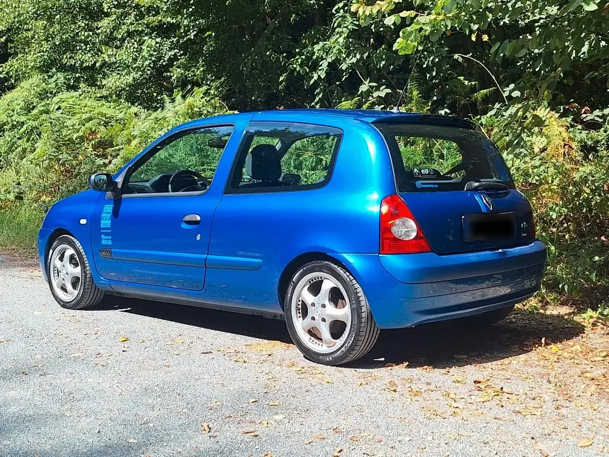 Gebraucht Renault Clio 75 PS (55 kW) 2005 Blau Kleinwagen