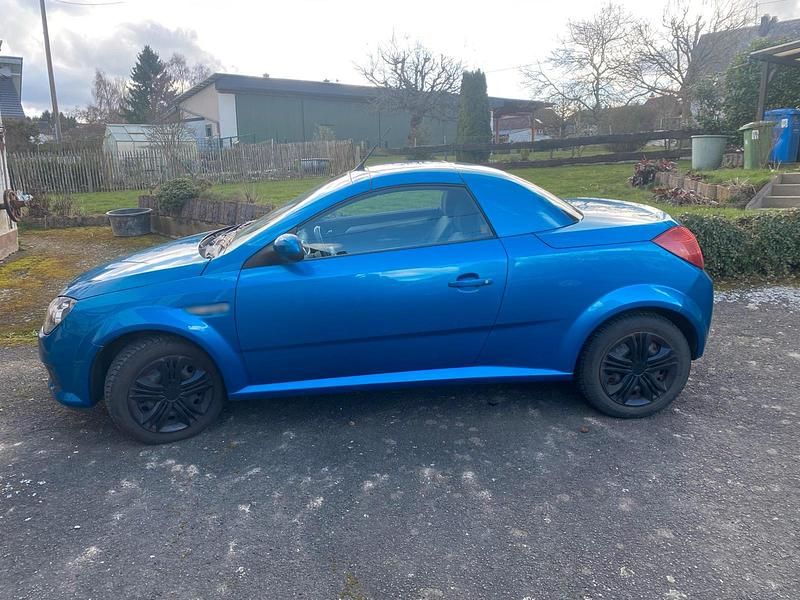 Gebraucht Opel Tigra 90 PS (66 kW) 2006 Blau Cabrio