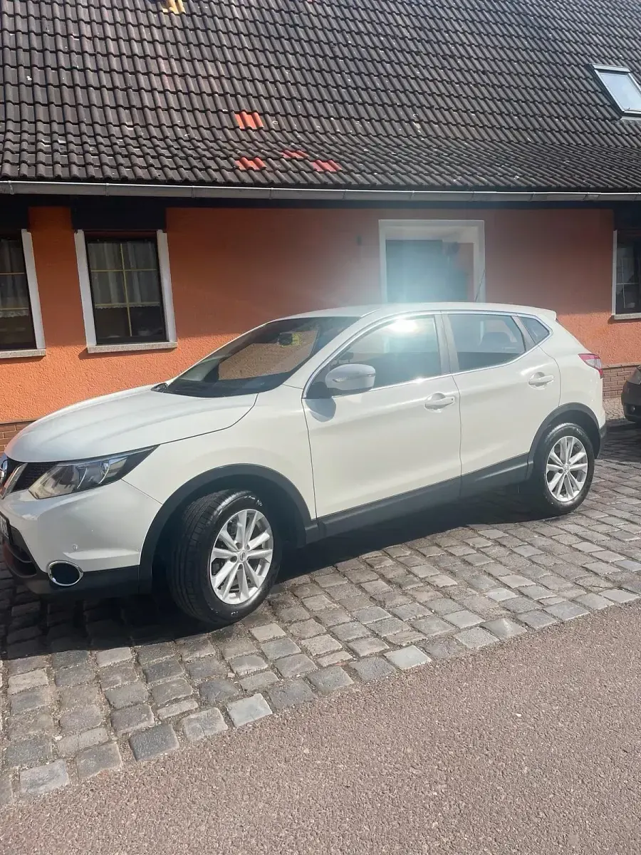 Gebraucht Nissan Qashqai 115 PS (84 kW) 2017 Weiß SUV