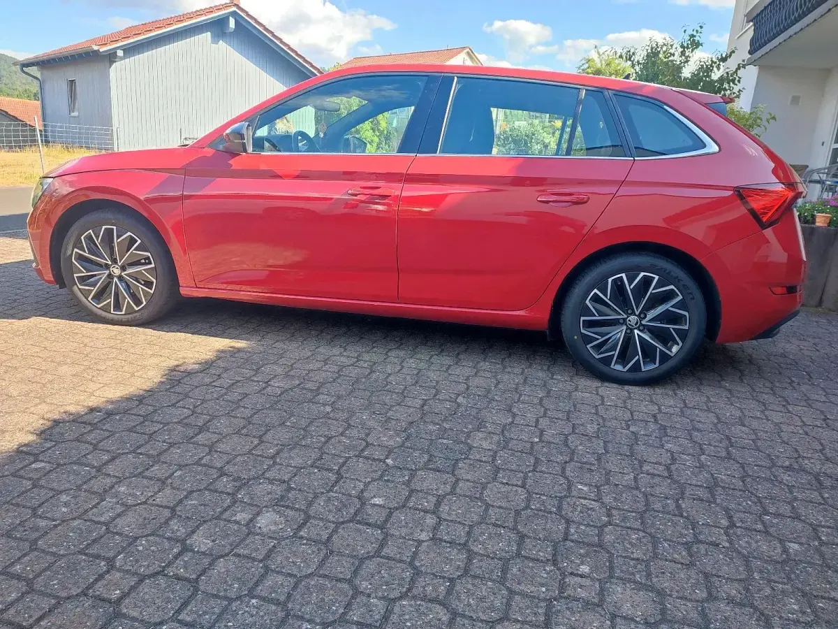 Gebraucht Skoda Scala 115 PS (84 kW) 2019 Rot Kleinwagen