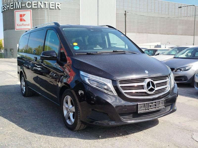 Gebraucht Mercedes V220 163 PS (119 kW) 2017 Schwarz Van / Kleinbus