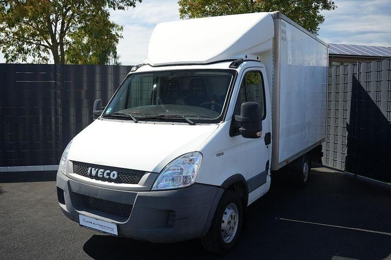 Weiß Gebraucht 2011 Iveco Daily Van / Kleinbus | 10.999 € - Bild 1/4