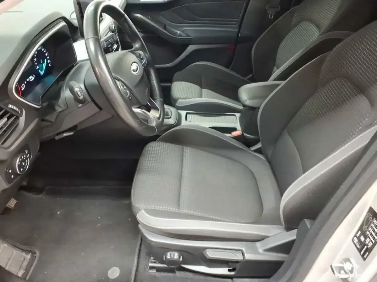 Gebraucht Ford Focus Cool & Connect 95 PS (69 kW) 2022 Silber Kombi