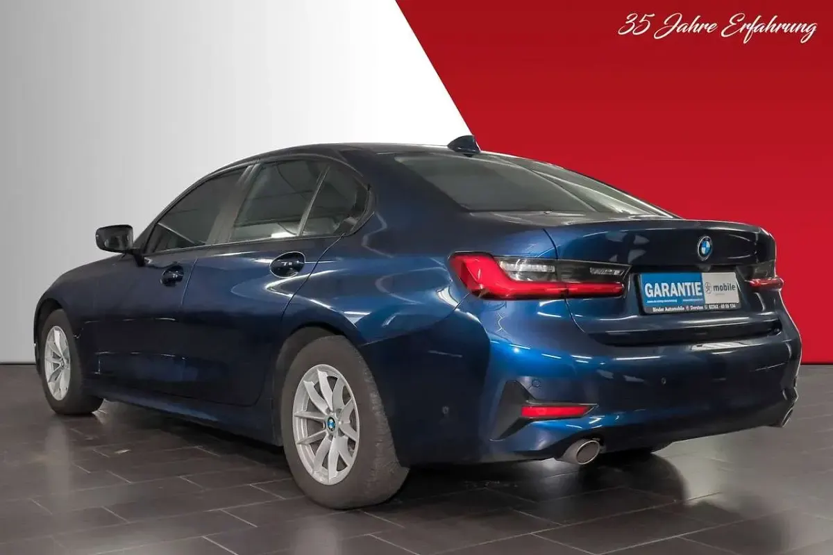 Gebraucht BMW 318 Advantage 150 PS (110 kW) 2019 Mediterranblau Limousine