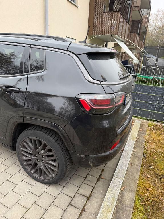 Second-hand Jeep Compass 150 CP (110 kW) 2021 Negru SUV