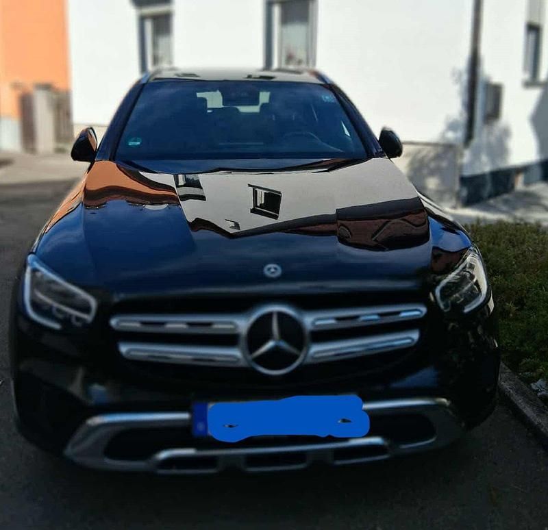 Gebraucht Mercedes GLC300e 211 PS (155 kW) 2021 Schwarz SUV