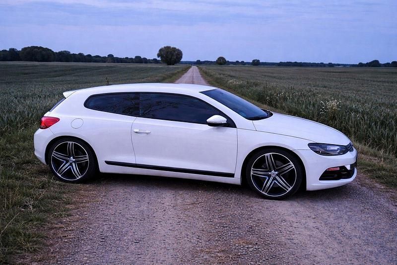 Gebraucht VW Scirocco 122 PS (89 kW) 2009 Weiß Coupé