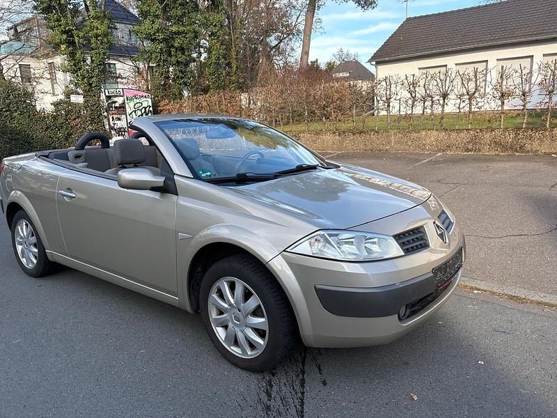 Beige Gebraucht 2005 Renault Mégane Cabriolet Cabrio | 3.850 € (Etwas zu teuer) - Bild 1/4