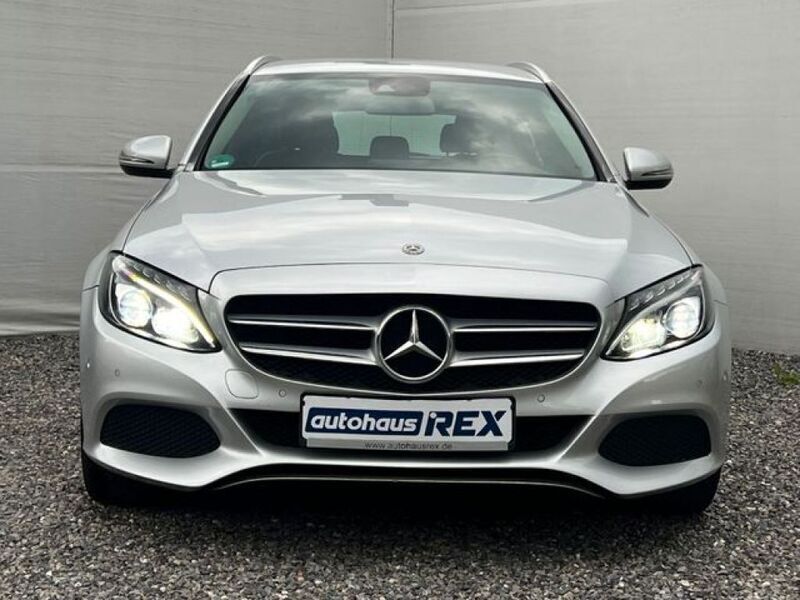 Silber Gebraucht 2018 Mercedes C180 Avantgarde Kombi | 18.900 € (Fairer Preis) - Bild 1/4