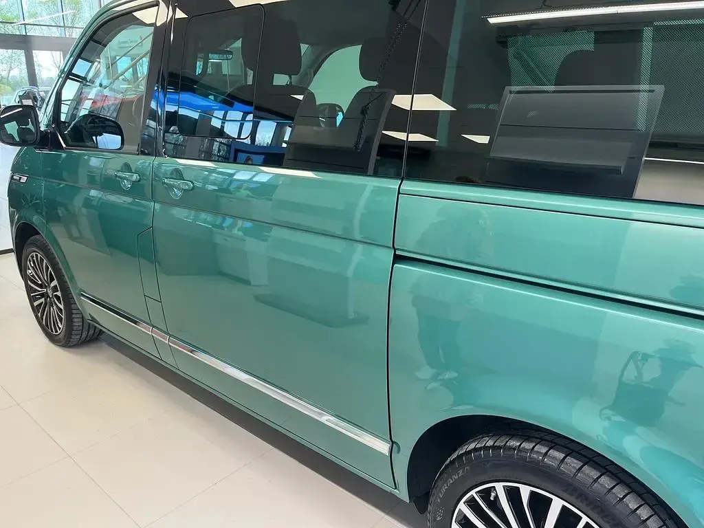 Używany VW T6.1 199 KM (146 kW) 2021 Zielony Van