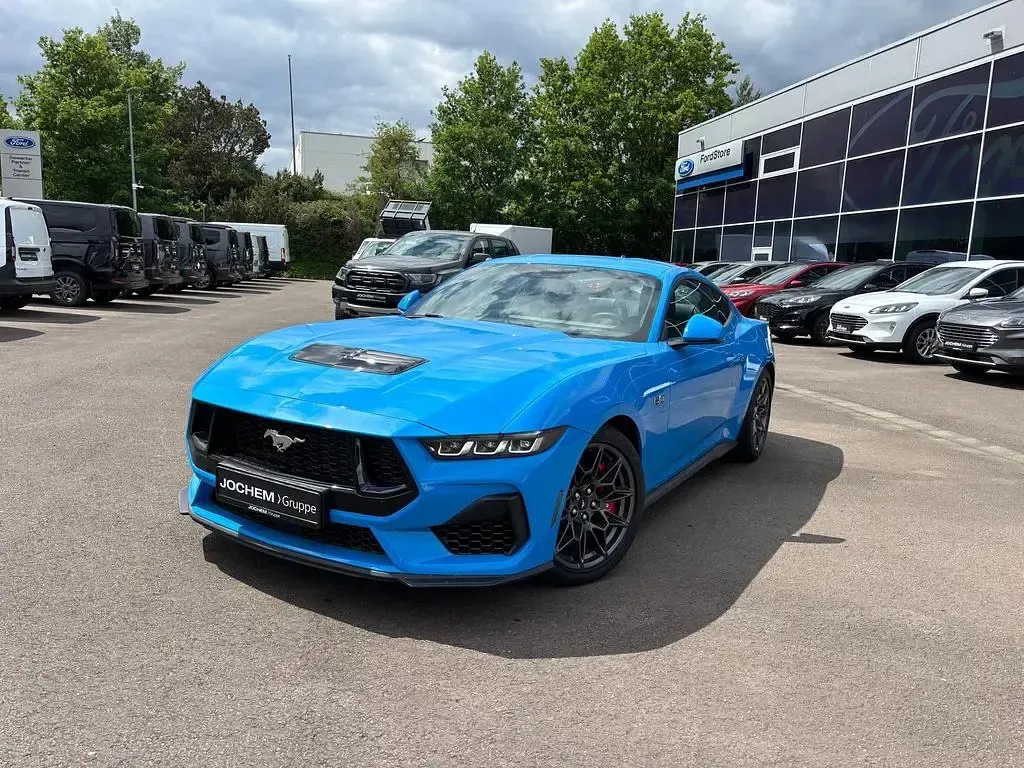 Neu Ford Mustang 446 PS (328 kW) 2026 Grau