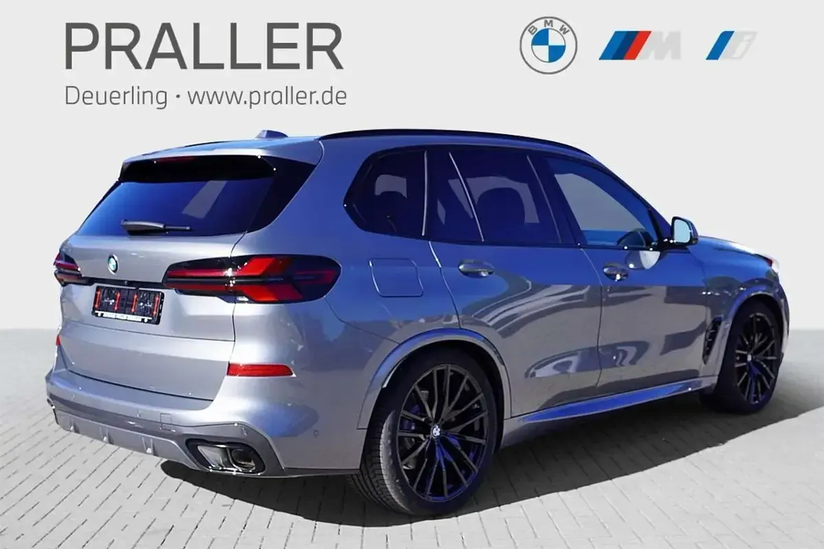 Gebraucht BMW X5 M Sport 352 PS (258 kW) 2026 Skyscraper grau metallic SUV