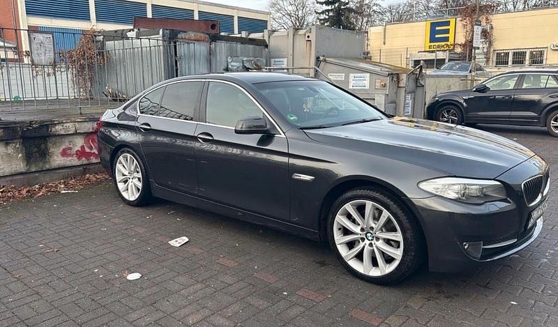 Gebraucht BMW 528 258 PS (189 kW) 2010 Schwarz Limousine