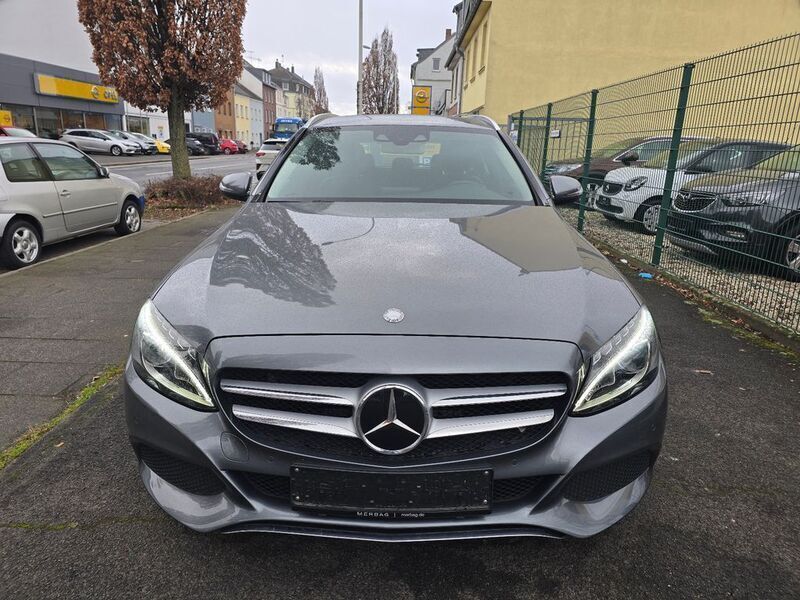 Gebraucht Mercedes C300 Avantgarde 245 PS (180 kW) 2016 Grau Limousine