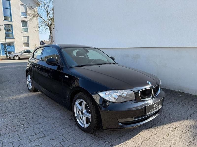 Gebraucht BMW 116 Advantage 122 PS (89 kW) 2012 Schwarz Kleinwagen