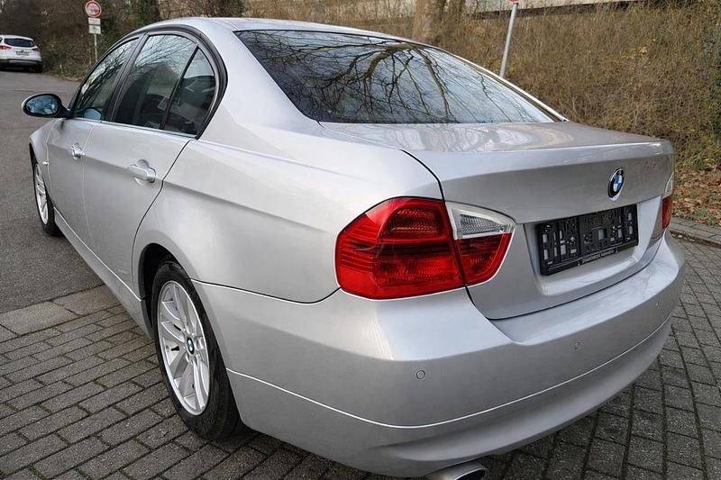 Używany BMW 318 Advantage 143 KM (105 kW) 2008 Srebrny Sedan/Limuzyna