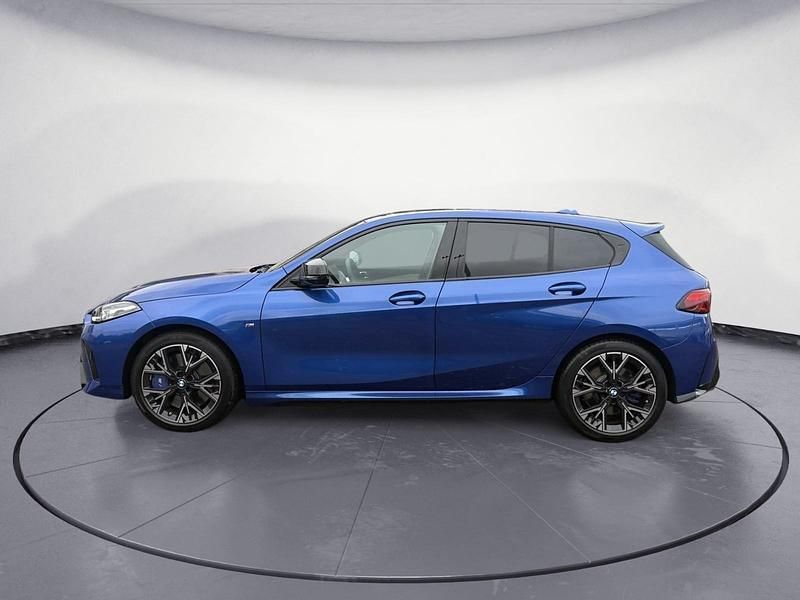 Gebraucht BMW M135 Performance 300 PS (220 kW) 2025 Blau Kleinwagen