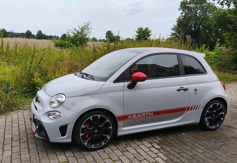 Grau Gebraucht 2017 Abarth 595 Competizione Kleinwagen | 17.500 € (Etwas zu teuer) - Bild 1/4