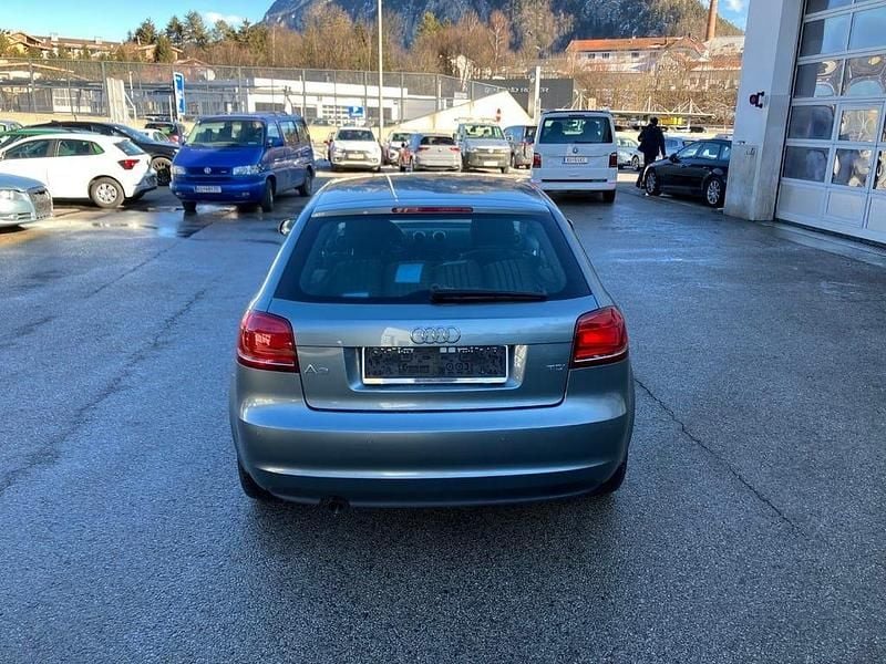 Gebraucht Audi A3 Attraction 90 PS (66 kW) 2010 Grau Kleinwagen
