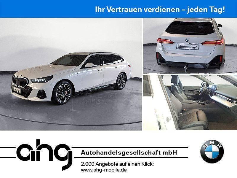 Weiß Gebraucht 2024 BMW 520 Performance Kombi | 52.450 € (Fairer Preis) - Bild 1/4