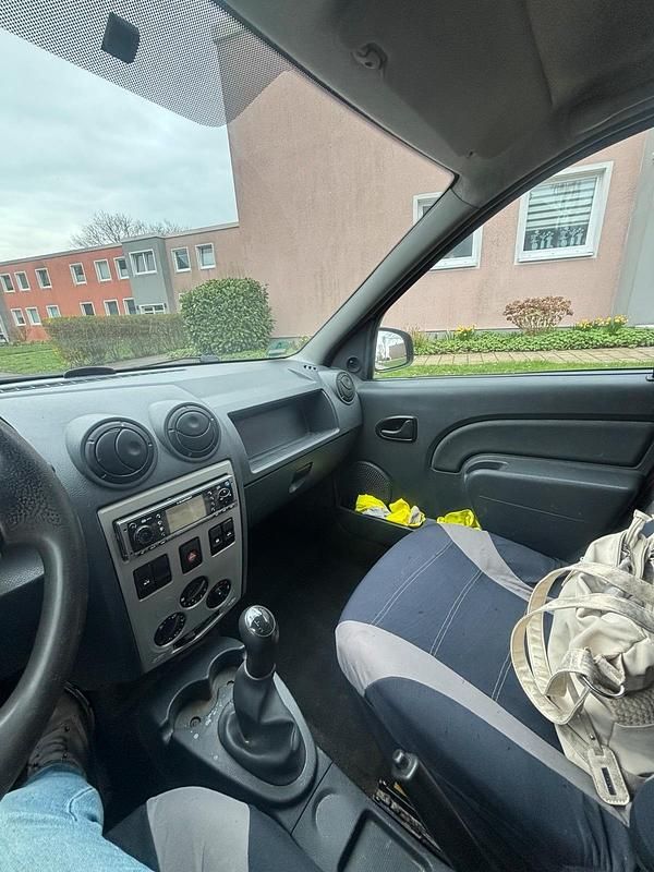 Second-hand Dacia Logan 75 CP (55 kW) 2010 Roșu Berlinǎ