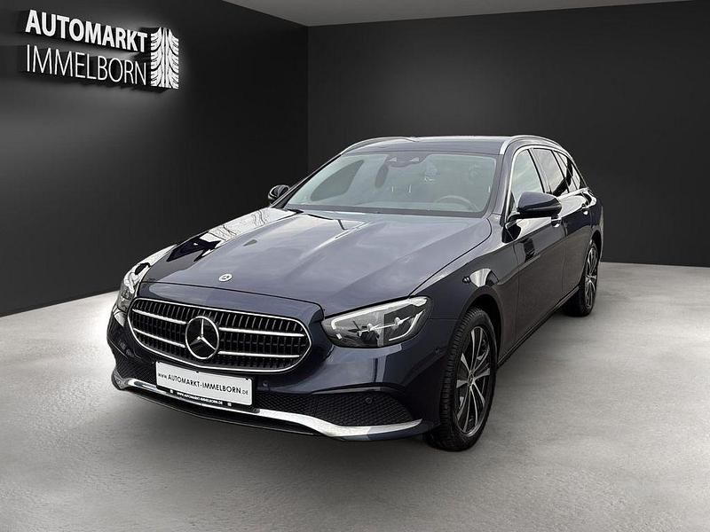 Gebraucht Mercedes E300 306 PS (225 kW) 2022 Blau Limousine