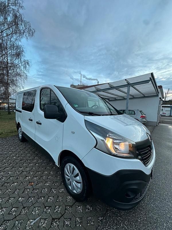 Gebraucht Renault Trafic 145 PS (106 kW) 2019 Weiß Van / Kleinbus