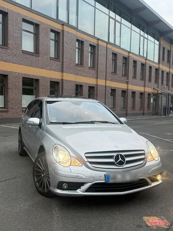 Silber Gebraucht 2008 Mercedes R320 Van / Kleinbus | 3.500 € (Superpreis) - Bild 1/4