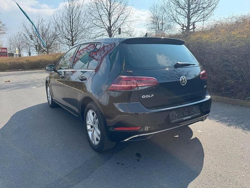 Second-hand VW Golf VII Comfortline 110 CP (80 kW) 2017 Negru Berlinǎ