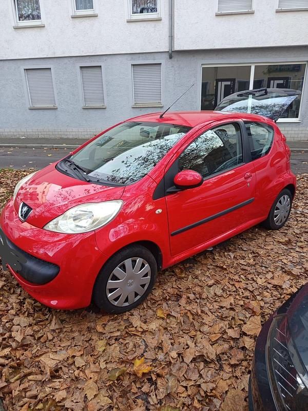 Gebraucht Peugeot 107 68 PS (50 kW) 2005 Rot Kleinwagen