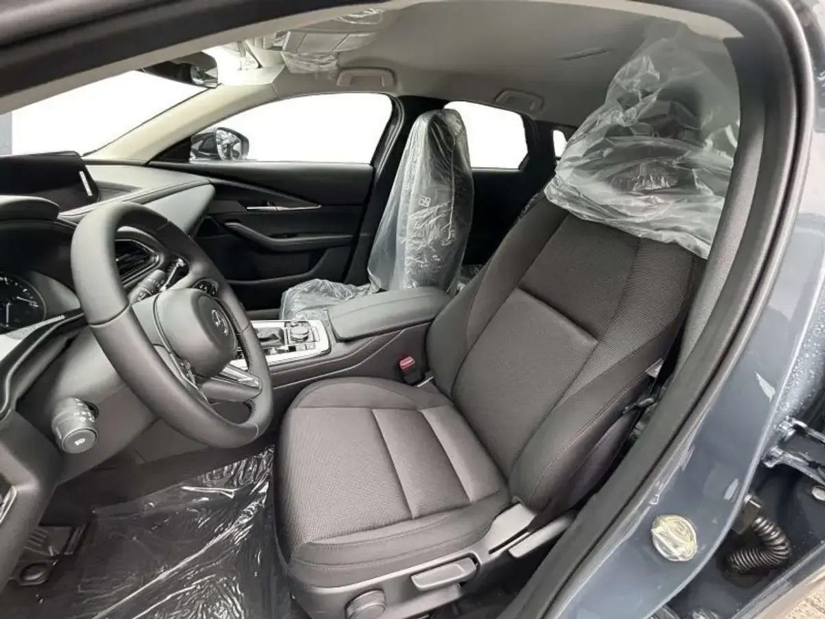 Neu Mazda CX-30 Exclusive-Line 140 PS (102 kW) 2026 Polymetal gray SUV