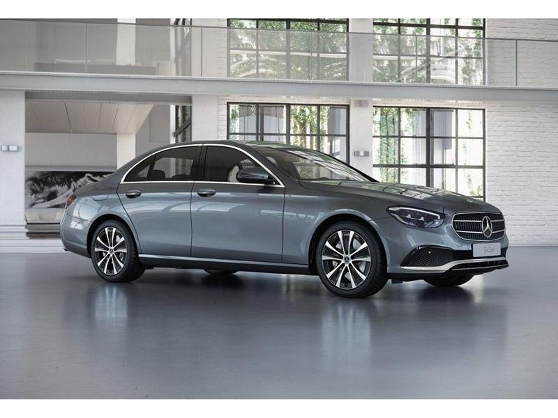 Gebraucht Mercedes E300 Avantgarde 306 PS (225 kW) 2022 Metalliclack selenitgrau Limousine