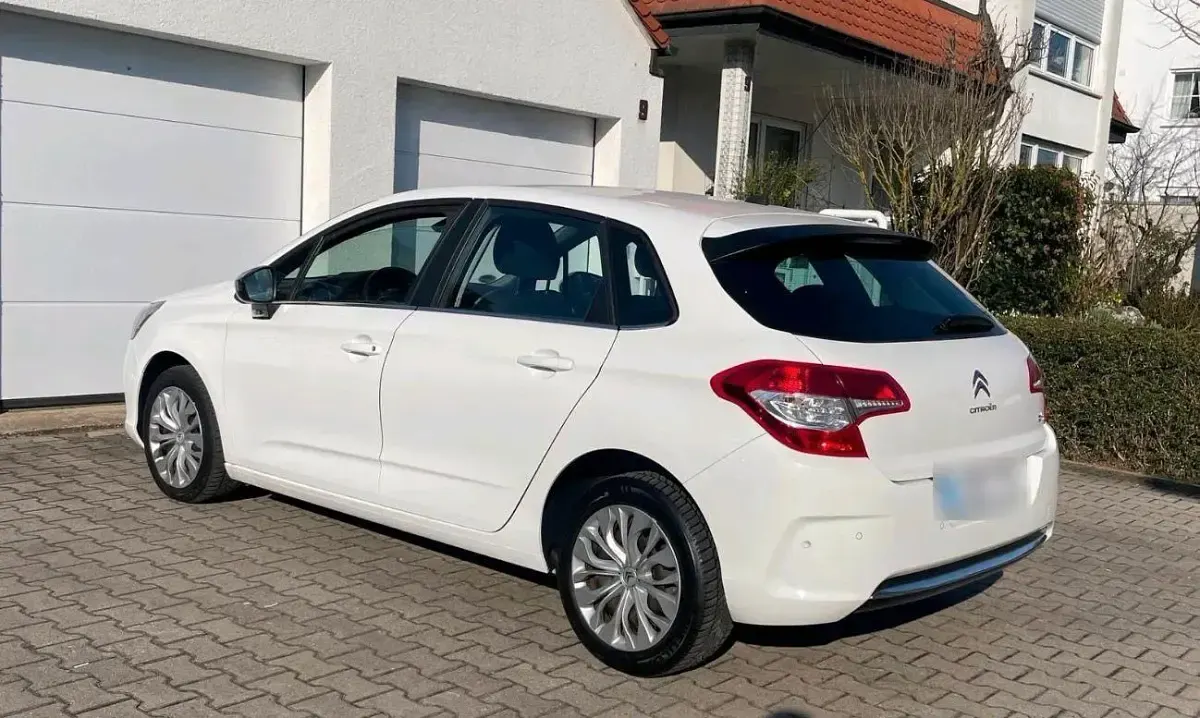 Gebraucht Citroën C4 130 PS (95 kW) 2014 Weiß Kleinwagen