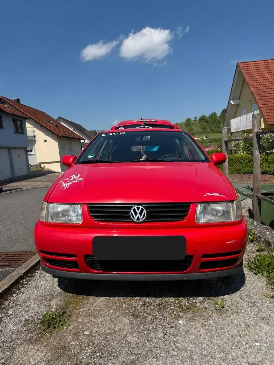 Second-hand VW Polo 70 CP (51 kW) 1999 Roșu Hatchback