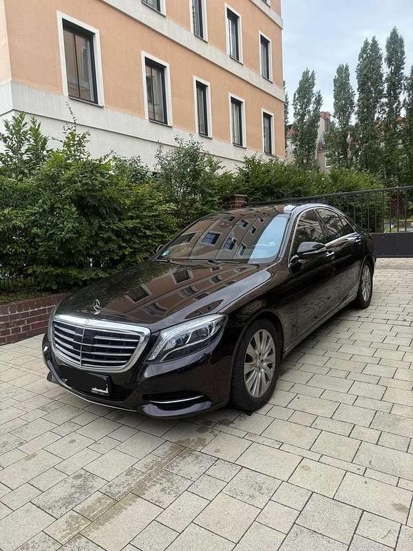Schwarz Gebraucht 2016 Mercedes S350 Limousine | 46.500 € - Bild 1/4