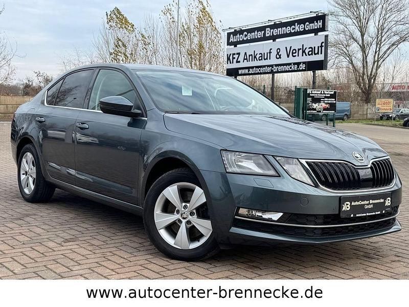Grau Gebraucht 2018 Skoda Octavia Limousine | 18.400 € (Fairer Preis) - Bild 1/4